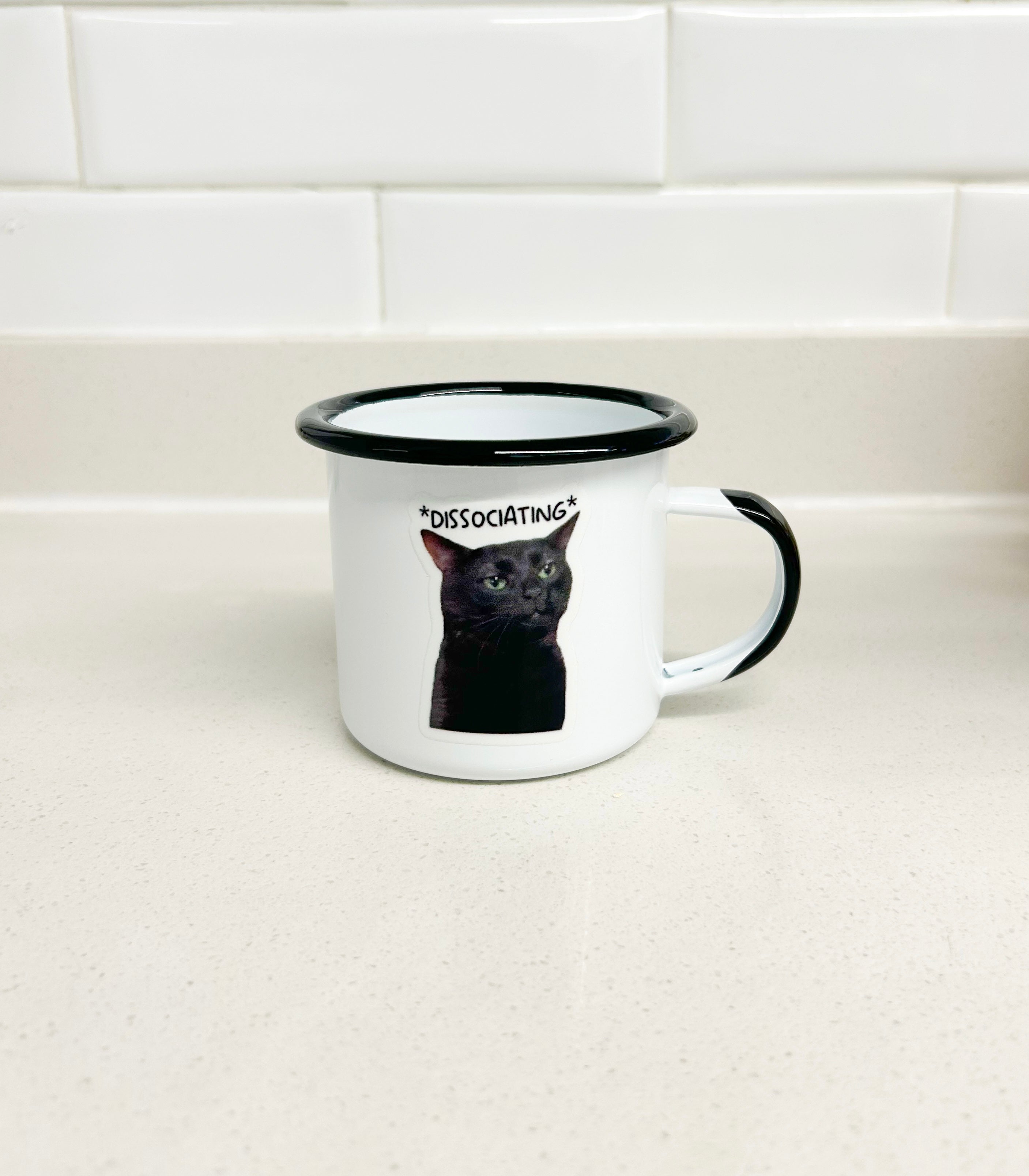 Taza enlozada Salem dissociating