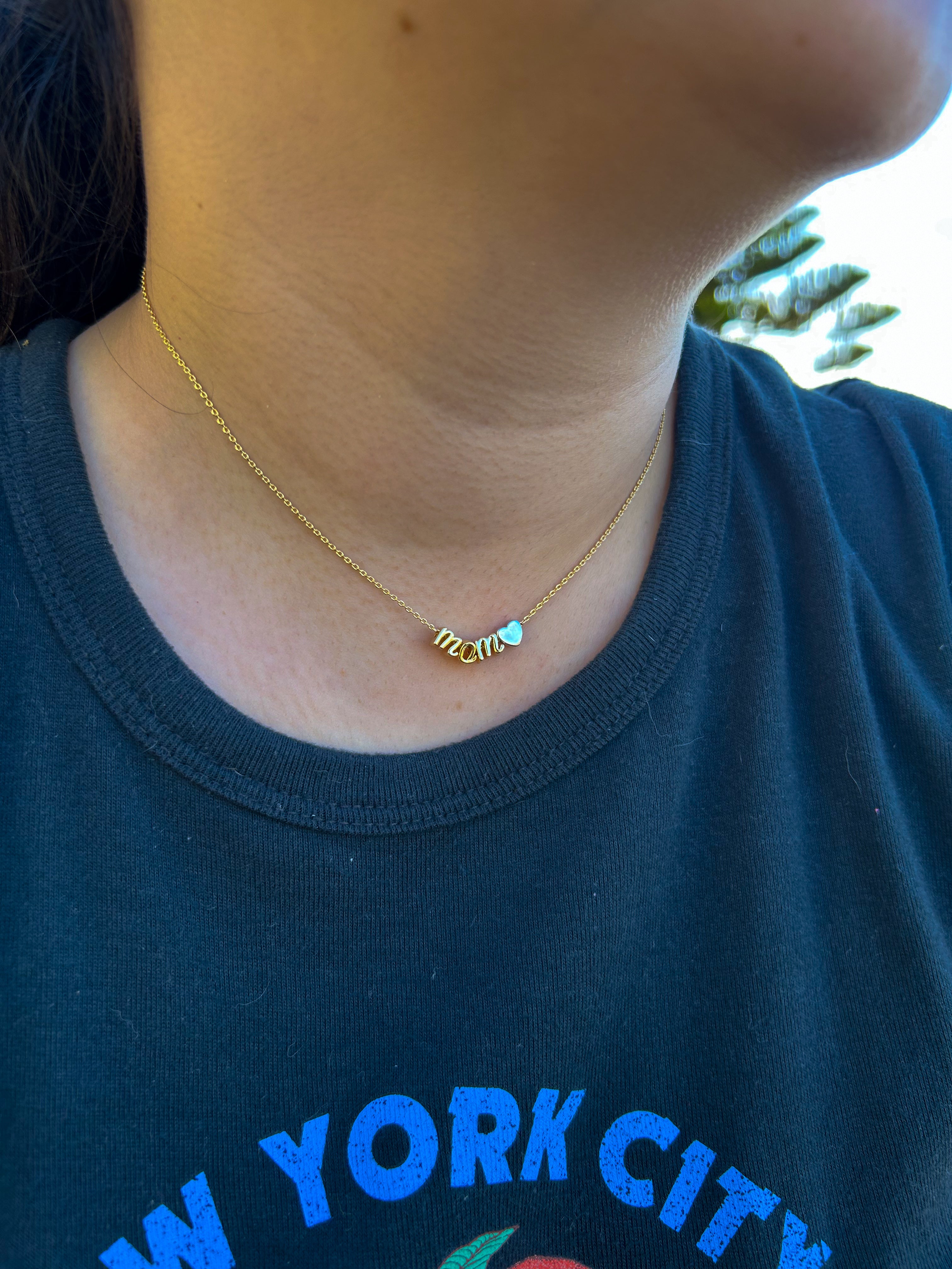 Collar mom dorado