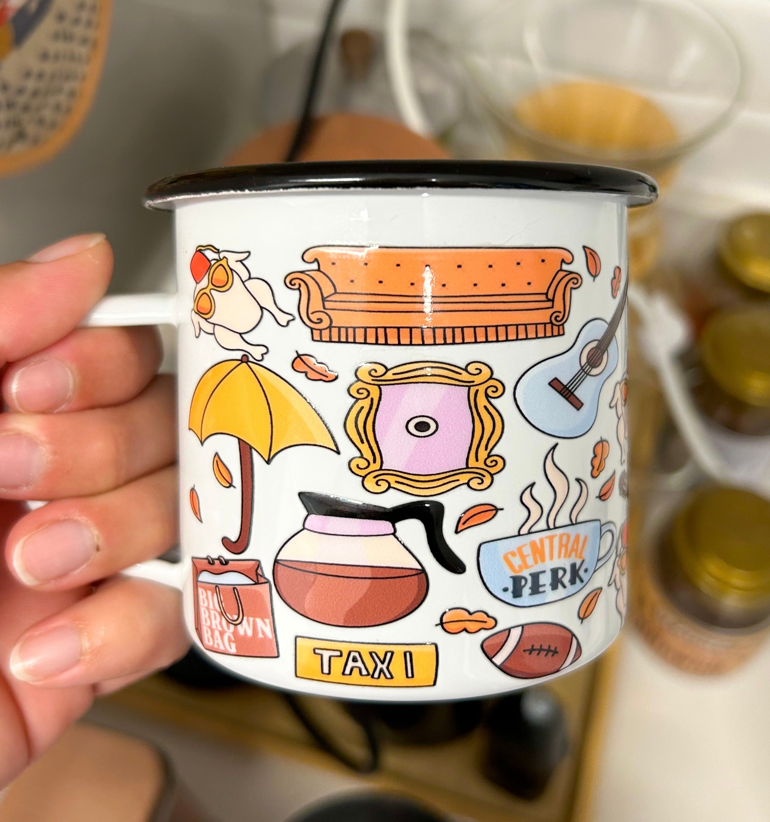 Taza FRIENDS enlozada 350 ml