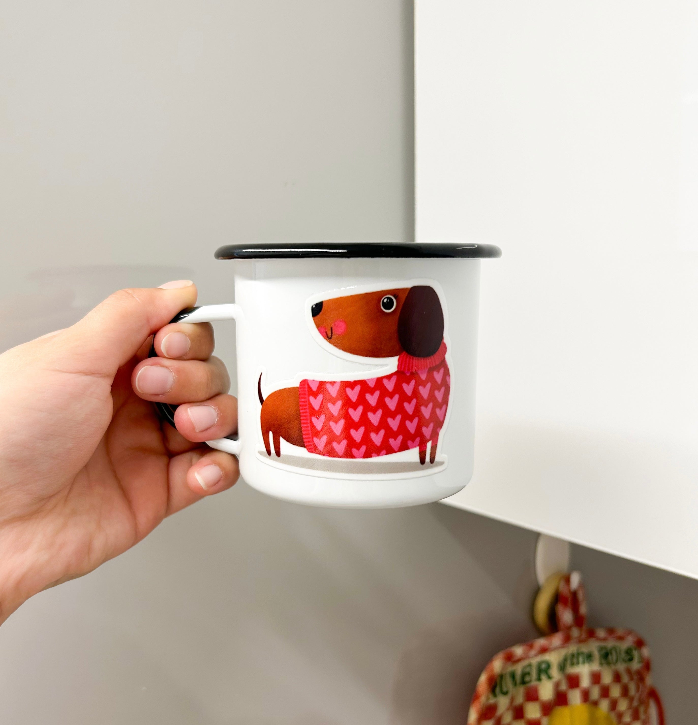 Taza perro salchicha enlozada