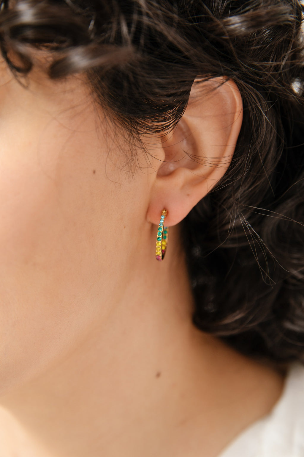 Argollas Colors baño de oro y circones