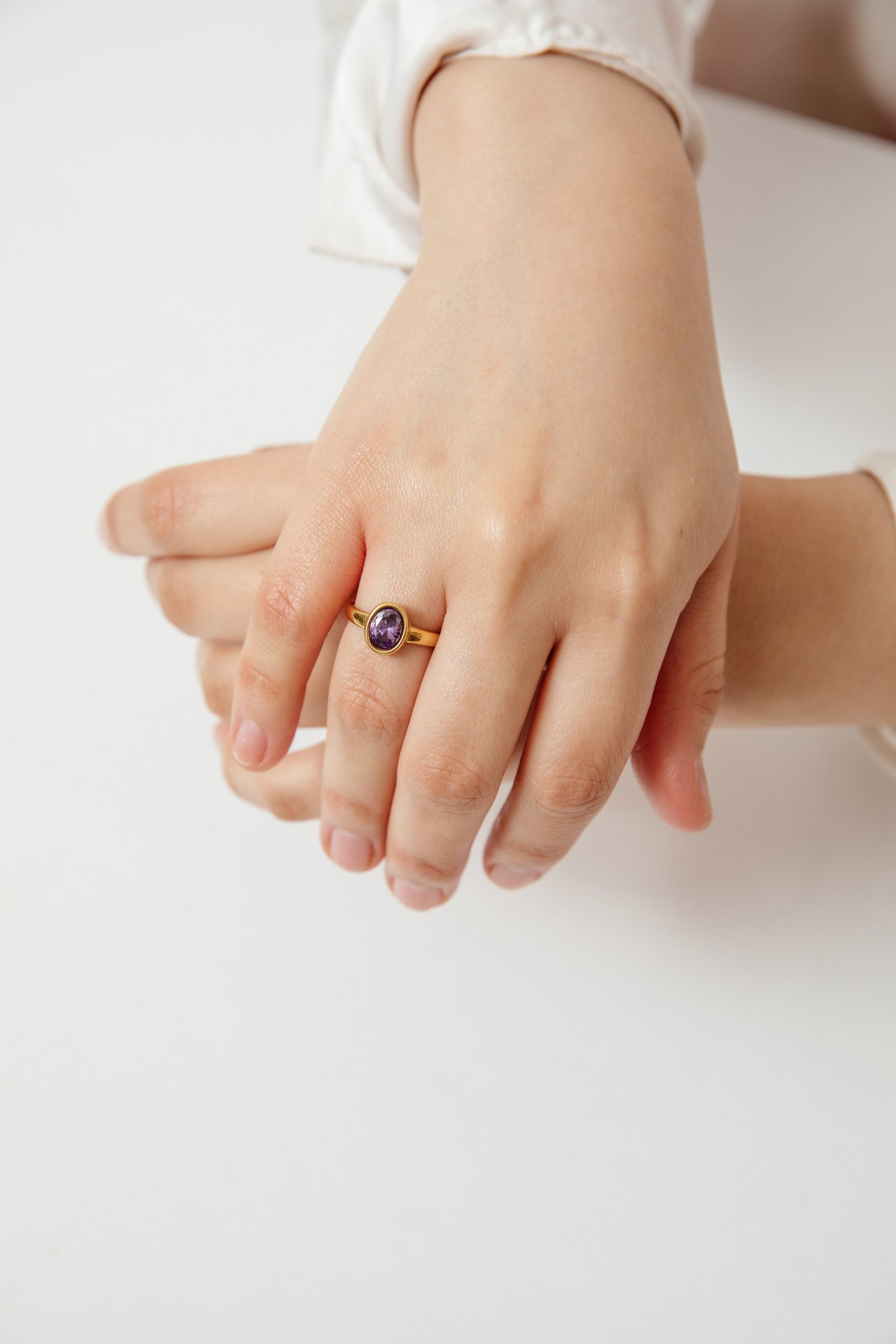 Anillo Milán baño de oro y circón XL morado