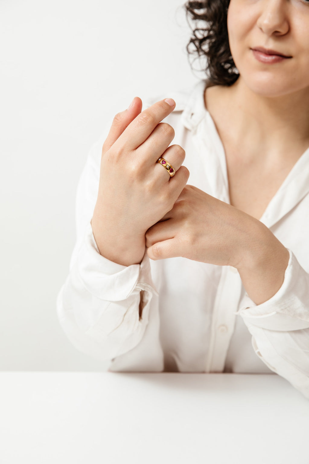 Anillo Ludovica baño de oro y circones