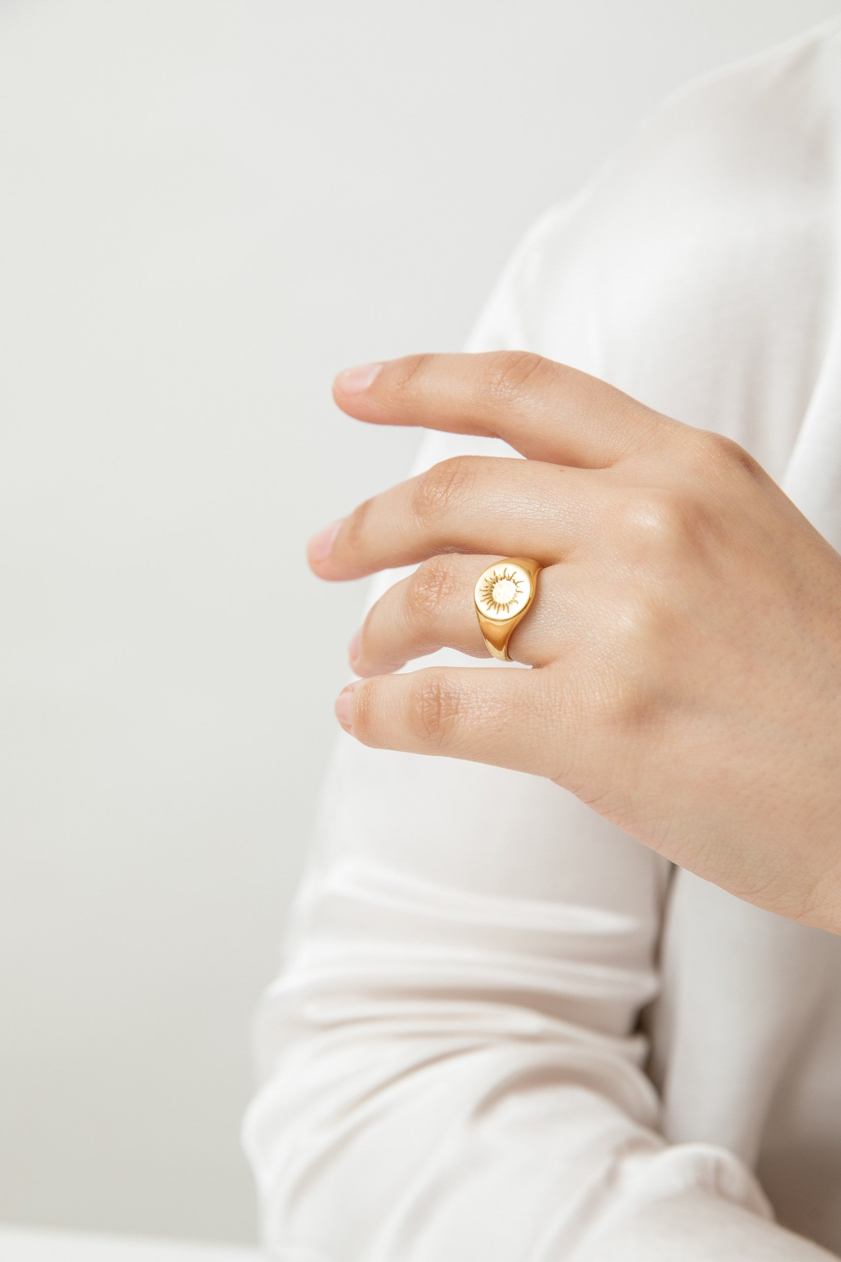 Anillo Sol baño de oro