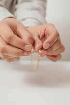 Aros Elsa baño de oro y circones