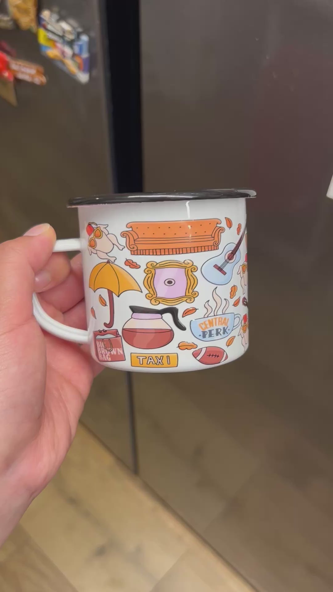 Taza FRIENDS enlozada 350 ml